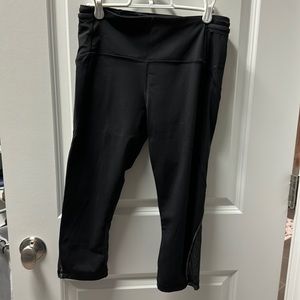 Lulelemon cropped leggings size 8